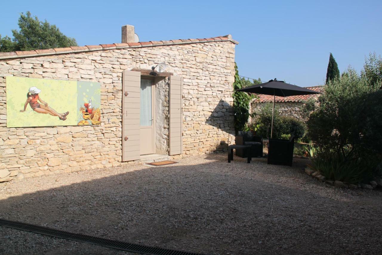 Le Hameau Fleur De Pierres , Chambre , Gite Et Table D'Hotes Murs  エクステリア 写真